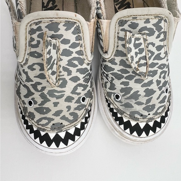 Vans Toddler Slip-On V (Shark) Leopard Shark Sneaker - Picture 5 of 10